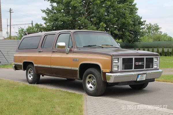 1988 GMC Suburban :: AMHK Motors