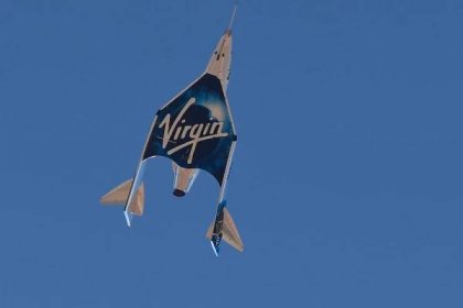 The Virgin Galactic SpaceShipTwo space plane Unity returns to earth