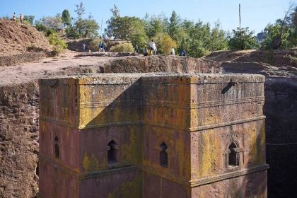 The Church of Saint George, carved out of the volcanic sediment, Lalibela, Ethiopia. 