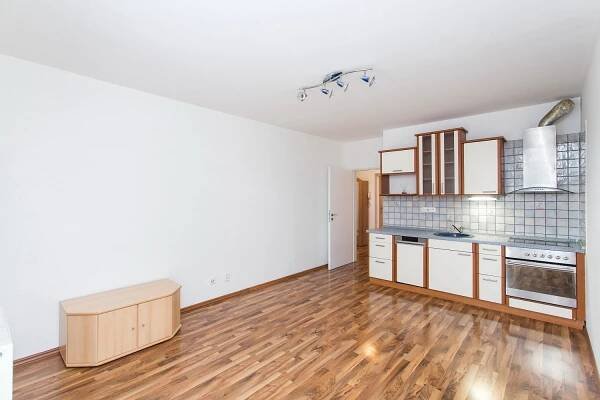 Pod Nouzovem, Praha 9 - Kbely