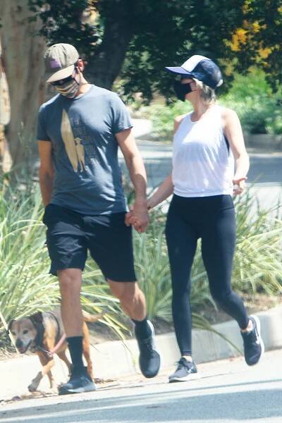Who Is Avi Rothman? 5 Things To Know About Kristen Wiig's Husband
