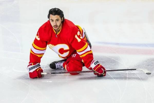 Johnny Gaudreau za Calgary před zápasem