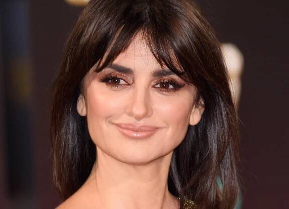 Penélope Cruz As Donatella Versace In 'Versace: American Crime Story'