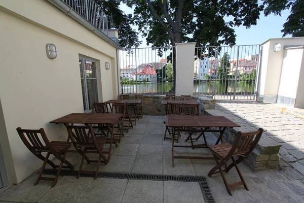 Kavárna Káva Jindřichův Hradec | Apetee