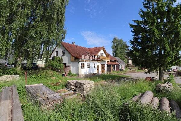 Nabízíme k prodeji areál pily v Polné u Jihlavy na pozemku téměř 3 ha