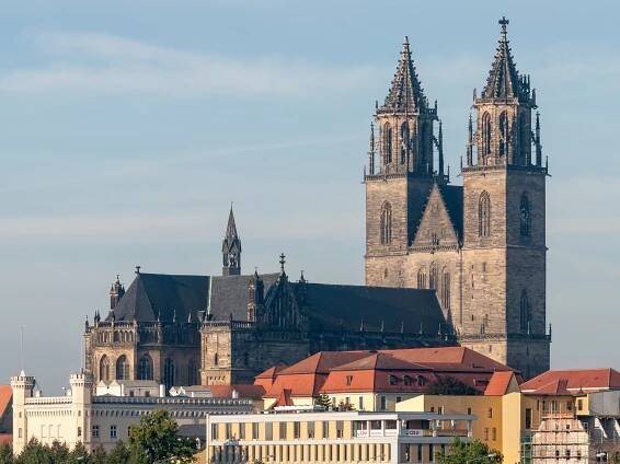 Soubor:Dom (Magdeburg-Altstadt).Ansicht Neue Strombrücke.ajb.jpg – Wikipedie