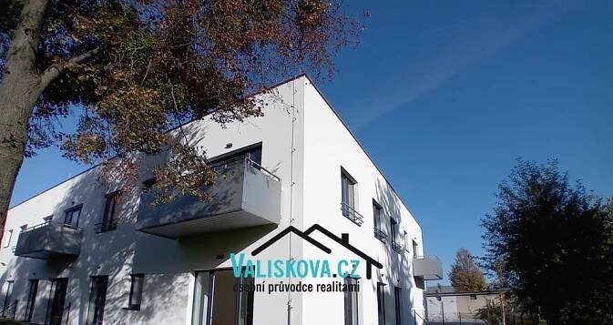 Nabízí prodej  byty 4+kk ( 116 m2 + zahrada 218 m2 ) Holešov