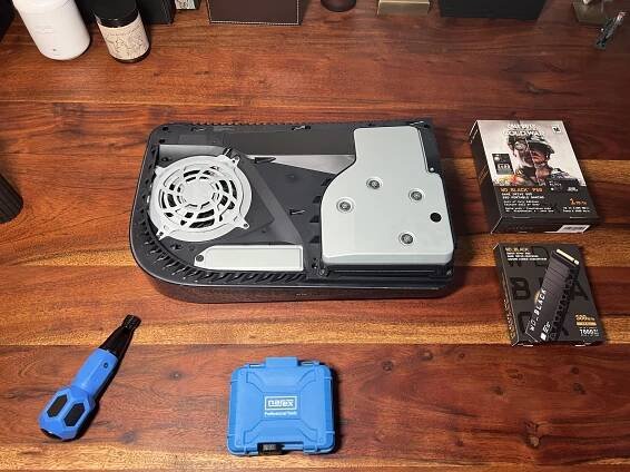PS5 SSD change