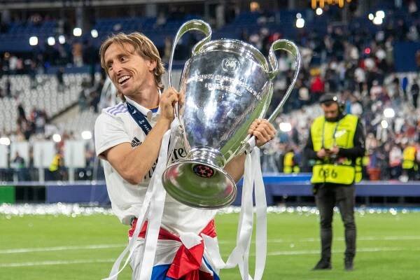 UEFA vybrala nejlepší jedenáctku Ligy mistrů. Ovládli ji hráči Realu a Liverpoolu