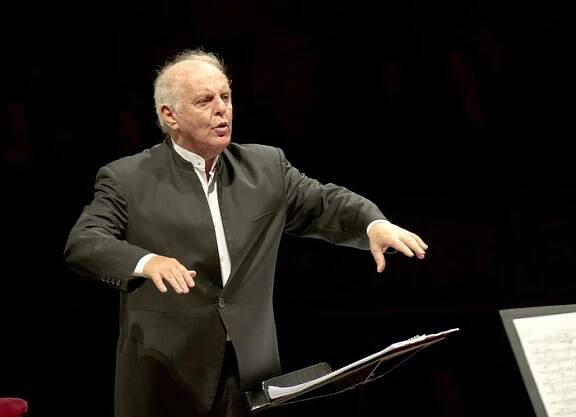 Soubor:Foto - Daniel Barenboim en el Colon.jpg – Wikipedie