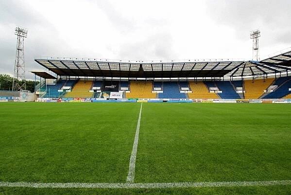 Stadion Miroslava Valenty (1. FC Slovácko) - moderní stadion, kde je prostor pro folklor a dobrou atmosféru | Radiožurnál
