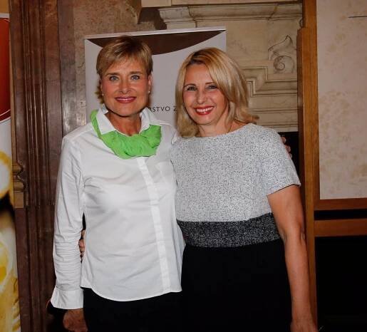 FOTO: Marie Retková a Stanislava Lekešová v roce 2017. – stránka 5