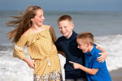 Family portraits at Rexhame Beach in Marshfield MA Boston's South Shore with Leah Ramuglia photography