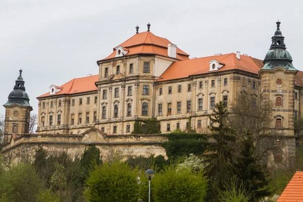 Kraj pošle peníze na památky. Dotace vrátí hlas varhanám a pokryjí střechy