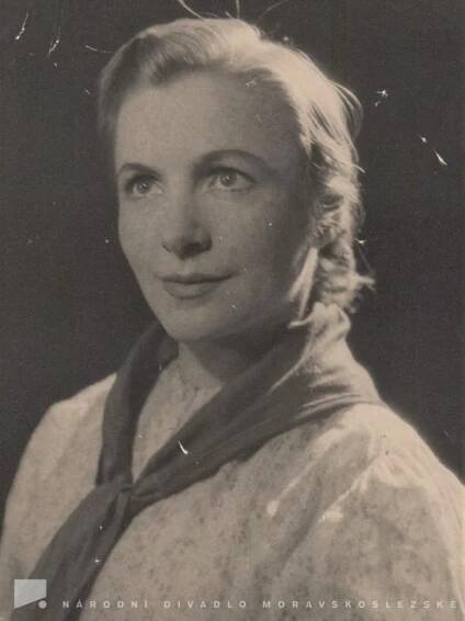 Vlasta Vlasáková - životopis | Národní divadlo moravskoslezské