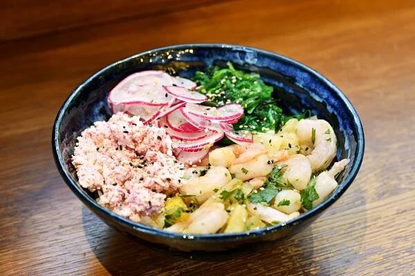 Ochutnejte Havaj: poke bowl pro 1 či 2 v centru Prahy, výběr ze 6 druhů