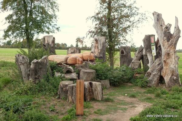 Naučná stezka Vinořský park – Satalická bažantnice