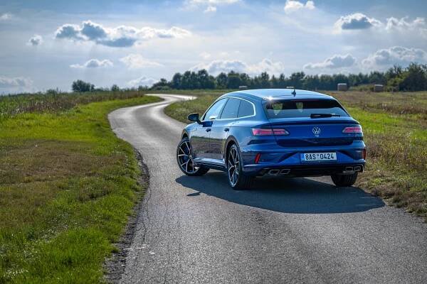 Je sexy, je rychlý, a přitom zůstává praktický: Volkswagen Arteon R Shooting Brake je perfektní rodinný expres
