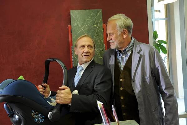 Kriminálka Stuttgart - Vier Männer und ein Baby - Z filmu - Karl Kranzkowski, Christian Pätzold