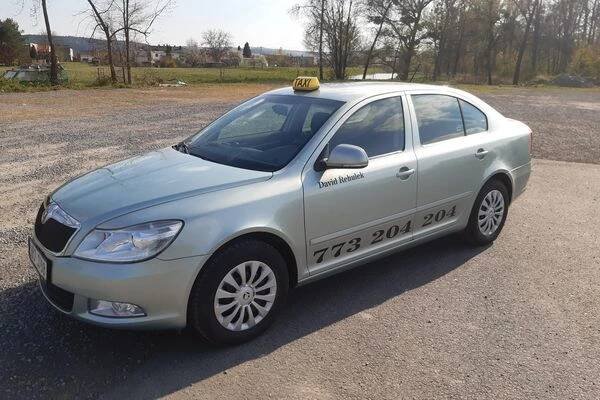 Taxi Blonďák foto 1