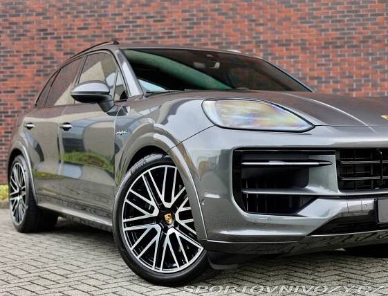 Porsche Cayenne 3.0 V6 eHybrid 346KW SPO