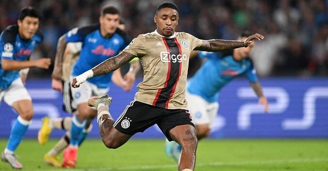 Ajax chce konečně prožít klidnější zápas, v Aténách ho ale jednoduchý úkol nečeká