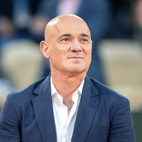 Andre Agassi causes a stir as Wimbledon fans make feelings clear – ‘Start a petition’
