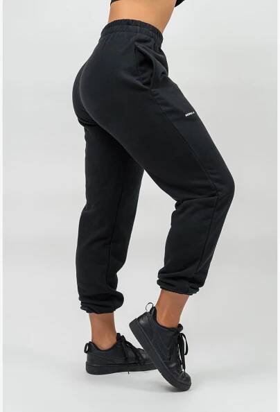 NEBBIA • Sportovní volné tepláky GYM TIME černa • Nebshop.cz