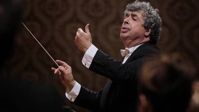 Česká filharmonie má nového šéfdirigenta. Bude jím Semjon Byčkov