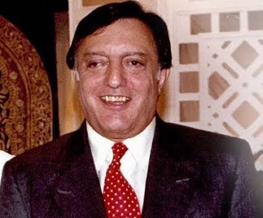 Mansoor Ali Khan Pataudi Biography - Facts, Childhood, Family Life & Achievements