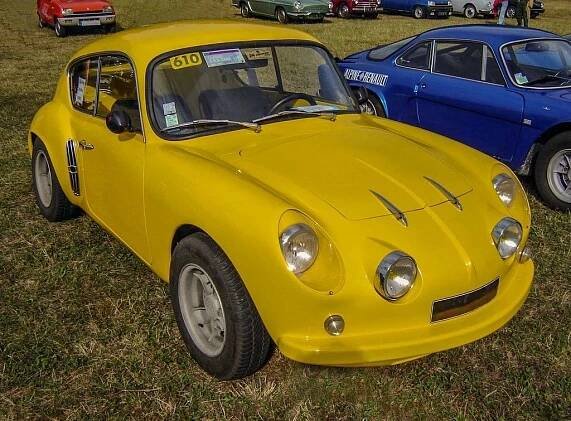 Content 9 1958 alpine a106 front