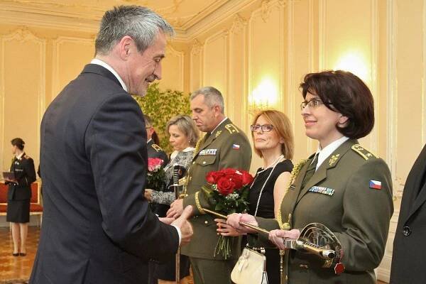 Lenka Šmerdová - první generálka armády České republiky prožila krásné dětství ve Svatém Štěpáně - Naše Valašsko - vždy