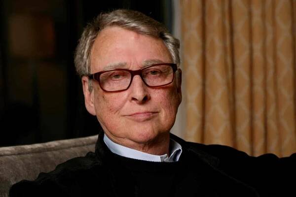 Mike Nichols, Urbane Director Loved by Crowds and Critics, Dies at 83 - The New York Times