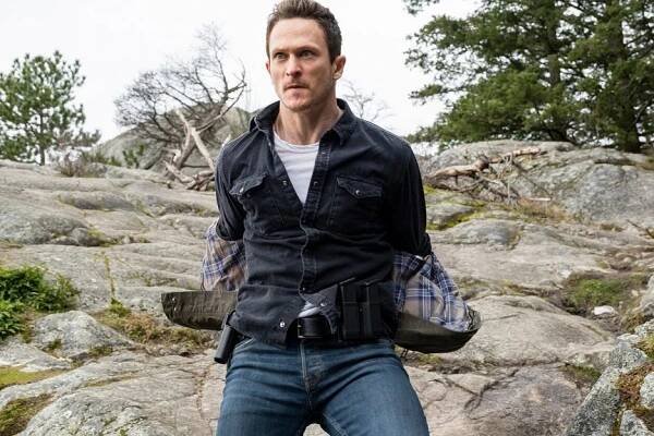 Jonathan Tucker - Debris - Do You Know Icarus? - Z filmu
