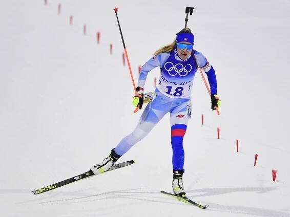 Paulína Fialková obsadila v rýchlostných pretekoch 14. miesto, slovenská biatlonistka urobila na strelnici jednu chybu....
