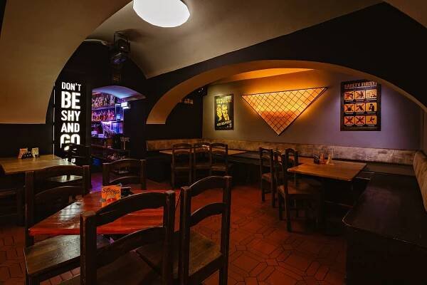 CAFÉ-PUB ATMOSPHERE, Prague - Stare Mesto (Old Town) - Restaurant Reviews, Photos & Phone Number - Tripadvisor
