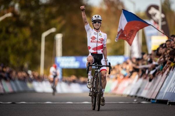 Fotoreportáž: Cyklokros v Táboře? Václav Ježek na stupních, nadšený Zdeněk Štybar | Škoda We Love Cycling - Česká republika