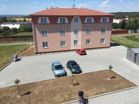 NOVÉ BYTY 1+KK BEZ KAUCE,POUZE PRO 100% NEKUŘÁKY,RELAXAČNÍ ZAHRADA,INT,TV.SAT,PARKOVÁNÍ,ÚKLID,OPRAVY | Reality.iDNES.cz 