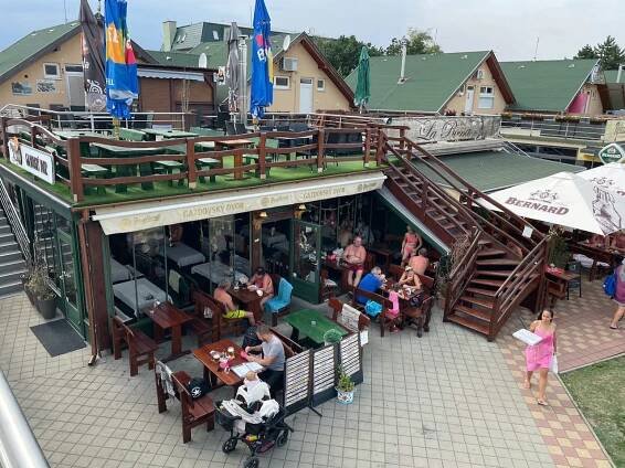 Gazdovský dvor - oáza pohody pri Termálnom kúpalisku Podhájska - Gazdovský dvor