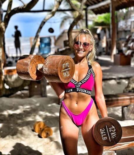 Sunday with the Jungle Jaynes 💪🦍🌴
‌
#Tulumjunglegym
#bikinigirl
⠀
Tulumjunglegym.com
⠀
————————————————-
‌
Domingo con los Jungle Jaynes
&zwn