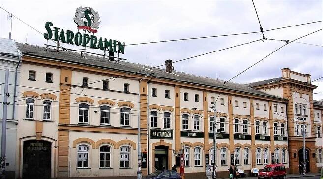 Staropramen pokřtil knihu Smíchov sobě – Velký příběh smíchovského pivovaru | Náš REGION