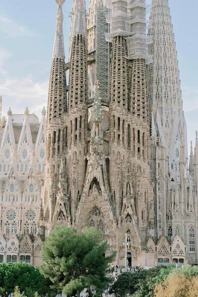 bezplatná Základová fotografie zdarma na téma antonio gaudi, architektonické mistrovské dílo, barcelona Základová fotografie