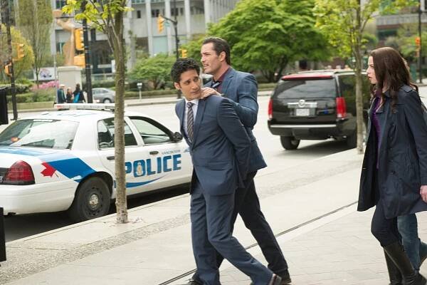 Continuum - The Desperate Hours - Z filmu - Stephen Lobo, Victor Webster, Rachel Nichols