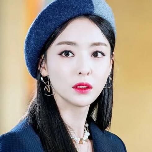 Lee Da Hee 16