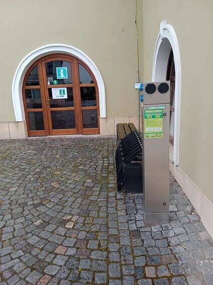 Nabíjecí cyklo-stanice - dobíjecí stojan pro elektrokola - Luže