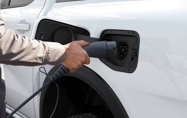 Ford Ranger dostal poprvé plug-in hybridní pohon