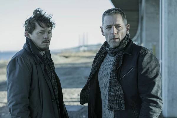 Most - Epizoda 1 - Z filmu - Thure Lindhardt, Mikael Birkkjær