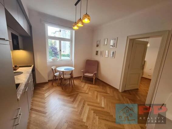 Prodej bytu 2+kk, 33m2, Praha 10 - Vršovice, ul. Černomořská, 6 150 000 Kč
