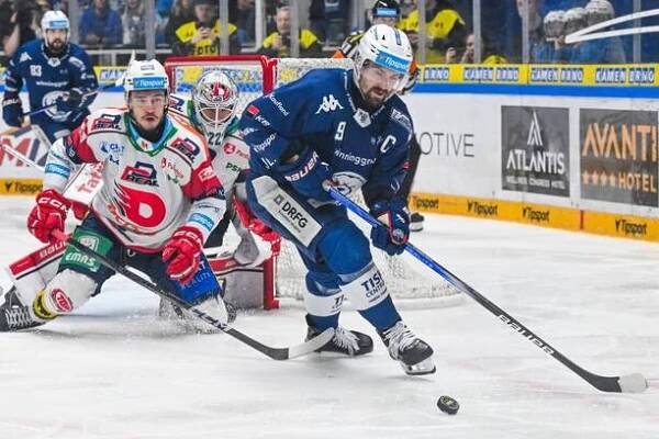 Hokej extraliga play off finále 2025, Pardubice vs. Kometa Brno, na kotouči brněnský kapitán Jakub Flek, p