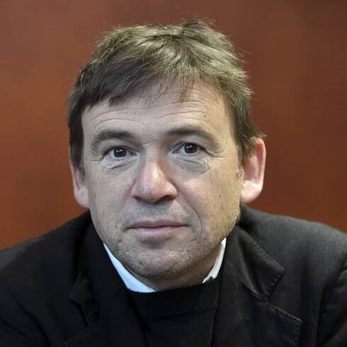 David Nicholls: ‘I didn’t have the confidence to show my work to anyone. That is a regret’
